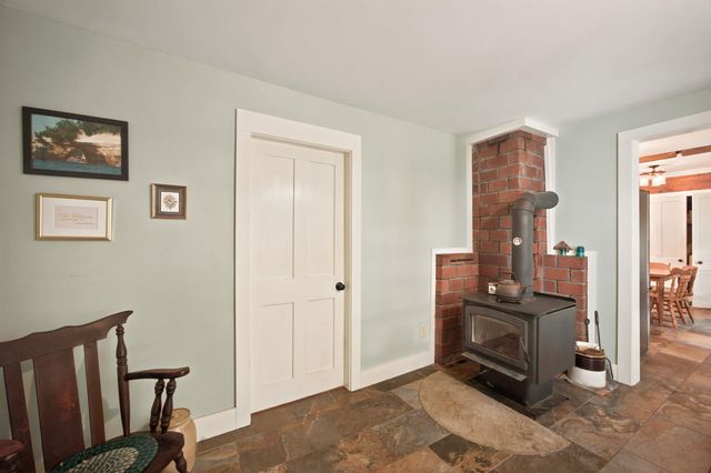 111 Barton Corner Road, Hopkinton, NH 03229