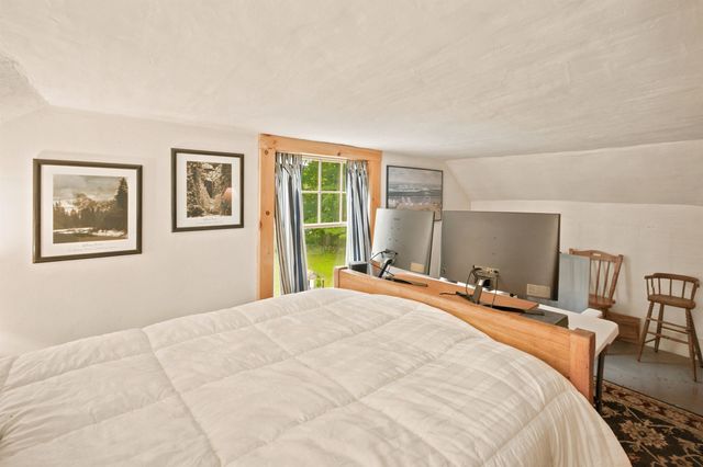 111 Barton Corner Road, Hopkinton, NH 03229