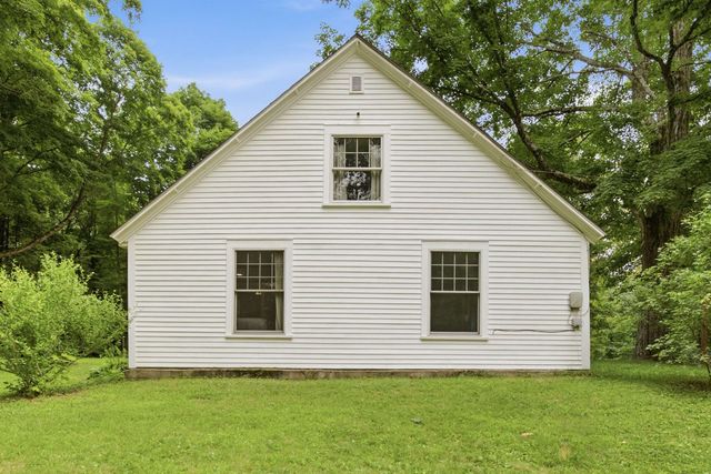 111 Barton Corner Road, Hopkinton, NH 03229