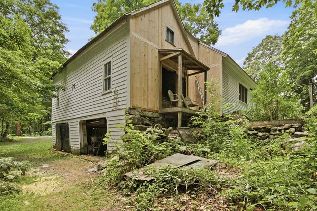 111 Barton Corner Road, Hopkinton, NH 03229