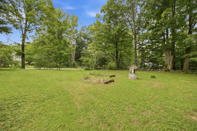 111 Barton Corner Road, Hopkinton, NH 03229