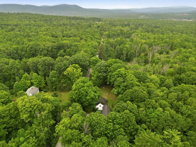 111 Barton Corner Road, Hopkinton, NH 03229