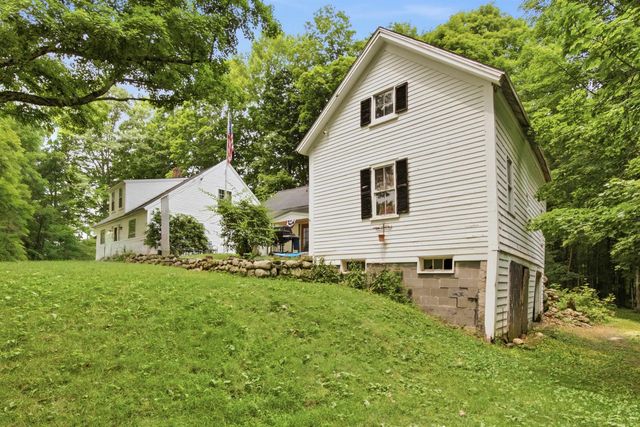 111 Barton Corner Road, Hopkinton, NH 03229