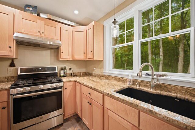 111 Barton Corner Road, Hopkinton, NH 03229