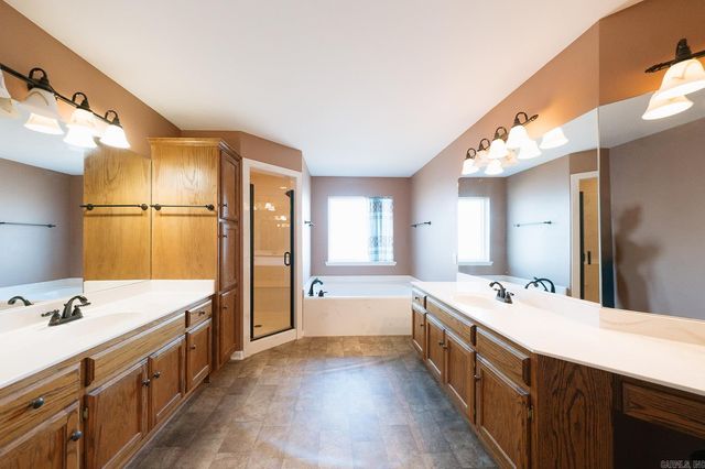 14 Westpointe Drive, Jacksonville, AR 72076