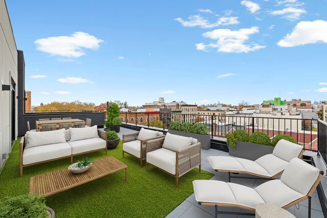 831 KNICKERBOCKER Avenue PH4, New York City, NY 11207