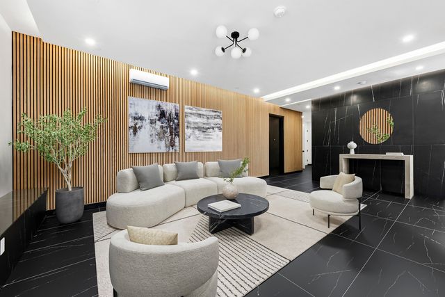 831 KNICKERBOCKER Avenue PH4, New York City, NY 11207