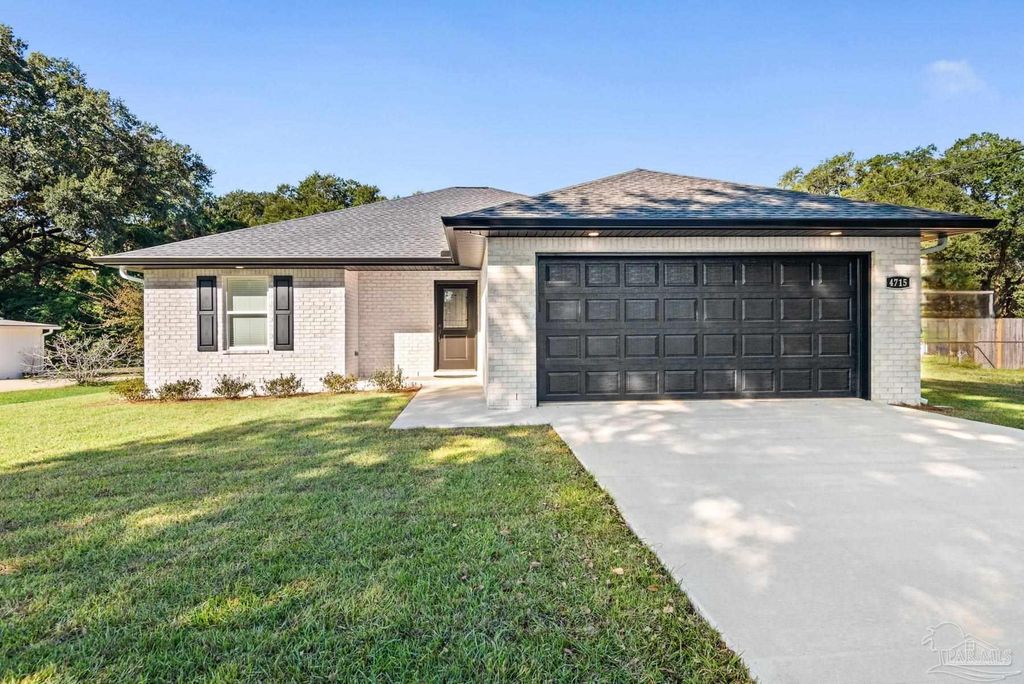 5930 Clark Rd, Milton, FL 32570