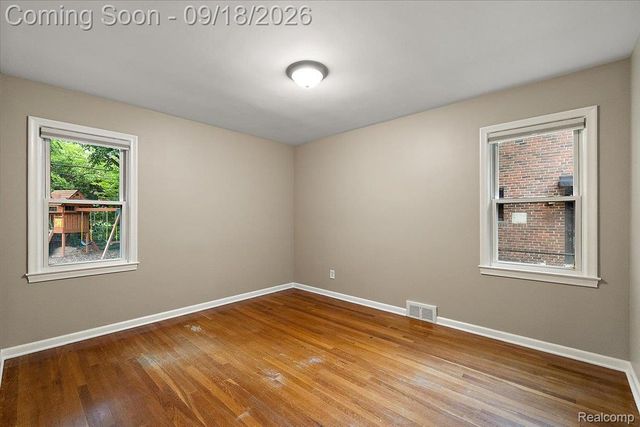 3034 Woodslee Drive, Royal Oak, MI 48073