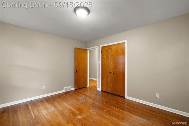 3034 Woodslee Drive, Royal Oak, MI 48073