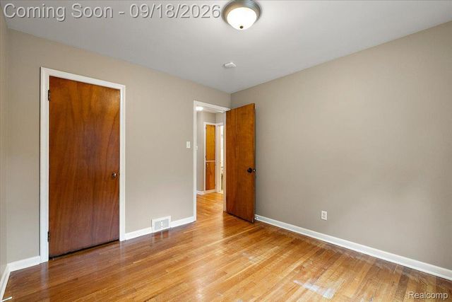 3034 Woodslee Drive, Royal Oak, MI 48073
