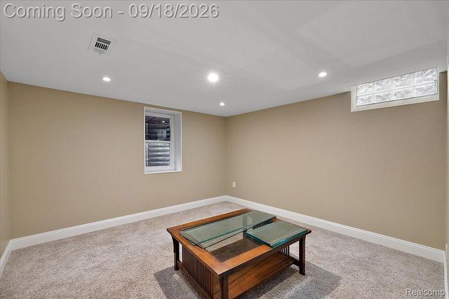 3034 Woodslee Drive, Royal Oak, MI 48073