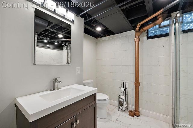 3034 Woodslee Drive, Royal Oak, MI 48073