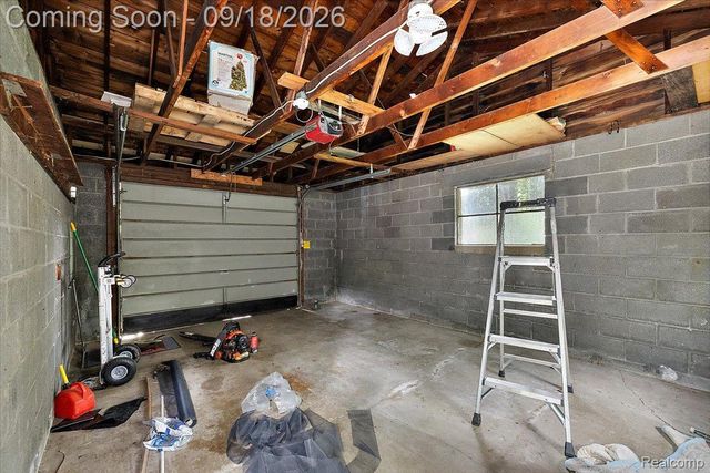 3034 Woodslee Drive, Royal Oak, MI 48073