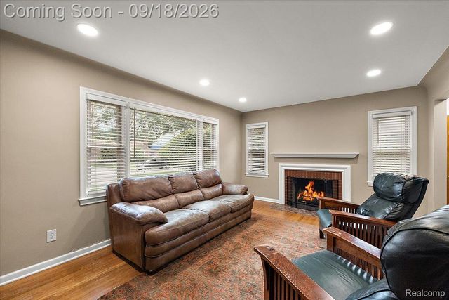 3034 Woodslee Drive, Royal Oak, MI 48073