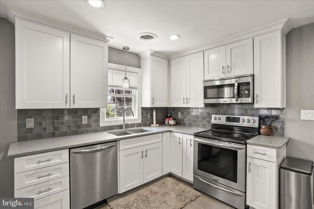 324 CENTENNIAL AVE, Hanover, PA 17331