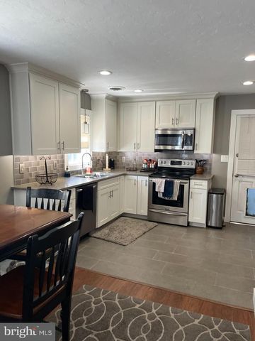 324 CENTENNIAL AVE, Hanover, PA 17331