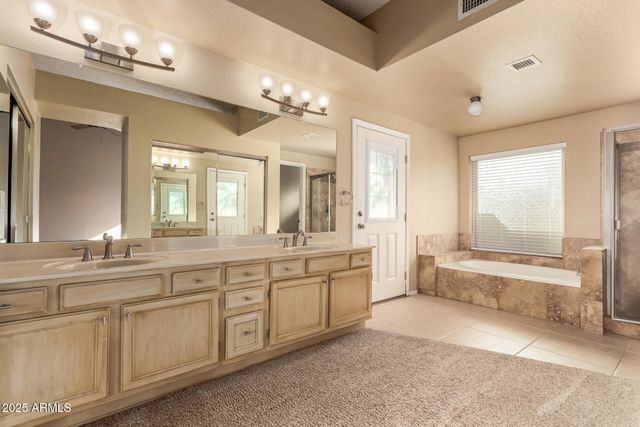 1007 E SECRETARIAT Drive, Tempe, AZ 85284