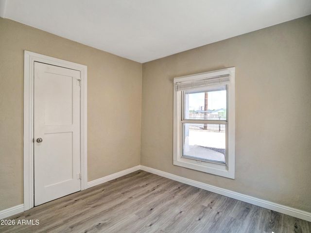 820 S 15th Avenue, Phoenix, AZ 85007