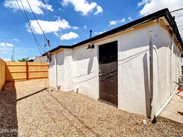 820 S 15th Avenue, Phoenix, AZ 85007