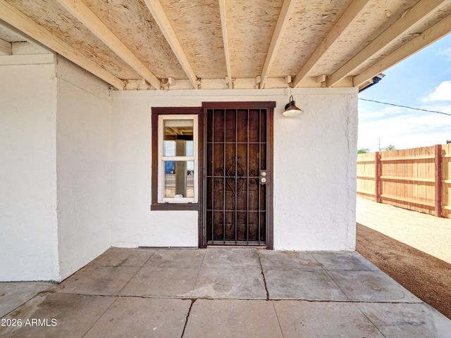 820 S 15th Avenue, Phoenix, AZ 85007