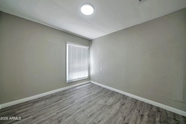 820 S 15th Avenue, Phoenix, AZ 85007