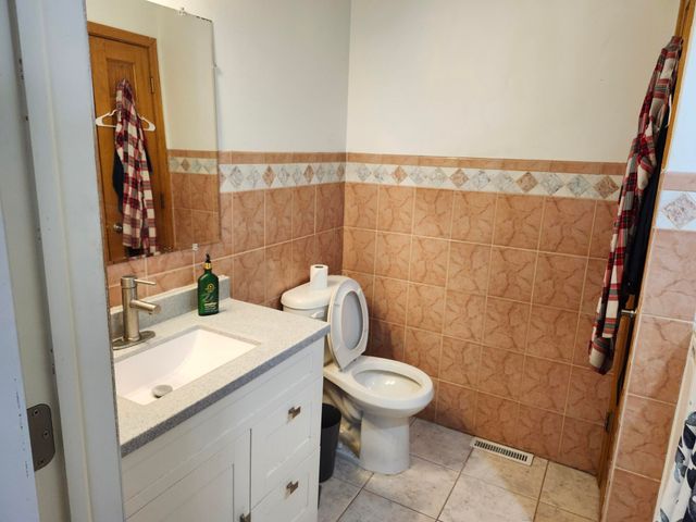 1511 Amy Avenue, Whiting, IN 46394