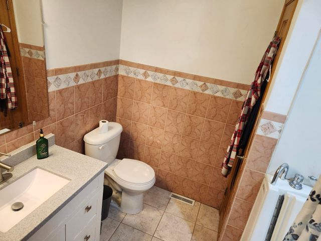 1511 Amy Avenue, Whiting, IN 46394