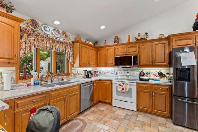 4433 COUNTY RD J, Oconto, WI 54153