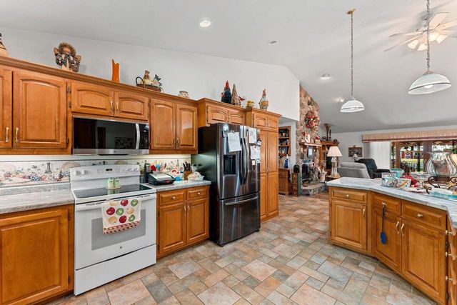 4433 COUNTY RD J, Oconto, WI 54153