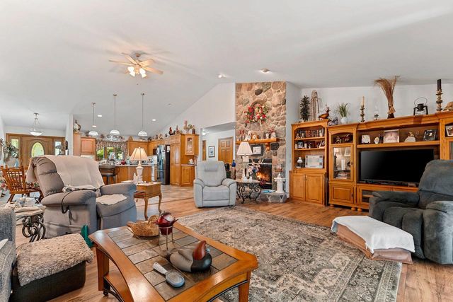 4433 COUNTY RD J, Oconto, WI 54153