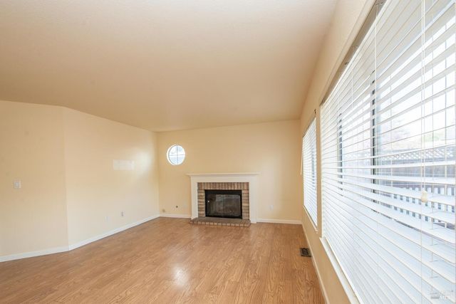 7036 Edinburgh Ct, Windsor, CA 95492