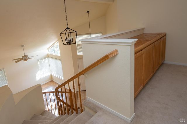 7036 Edinburgh Ct, Windsor, CA 95492