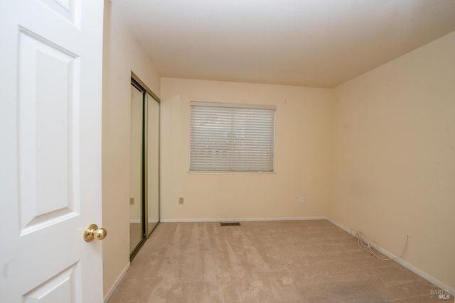 7036 Edinburgh Ct, Windsor, CA 95492