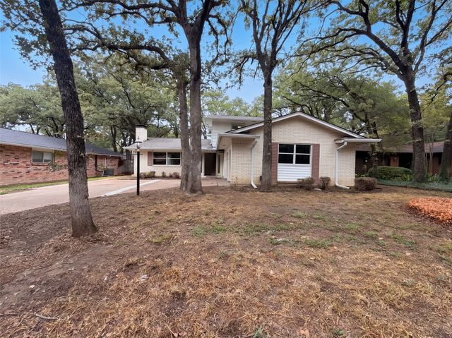 3411 Halifax Drive, Arlington, TX 76013