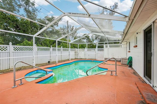 5415 1ST STREET NE, St Petersburg, FL 33703