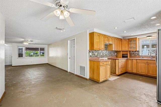 5415 1ST STREET NE, St Petersburg, FL 33703