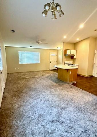 1211 Locust Street, Medford, OR 97501