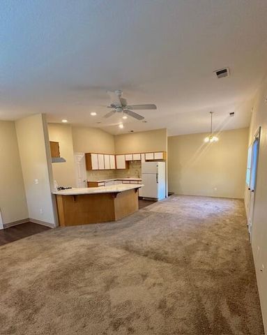 1211 Locust Street, Medford, OR 97501