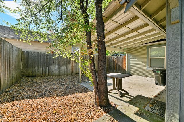 1211 Locust Street, Medford, OR 97501