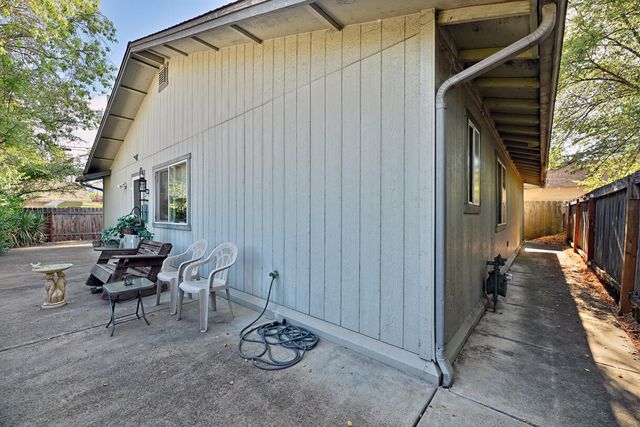 1211 Locust Street, Medford, OR 97501