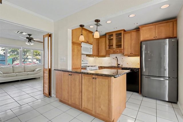 6430 Harding St, Hollywood, FL 33024