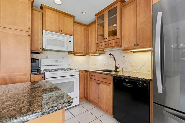 6430 Harding St, Hollywood, FL 33024