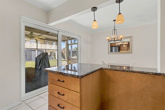 6430 Harding St, Hollywood, FL 33024