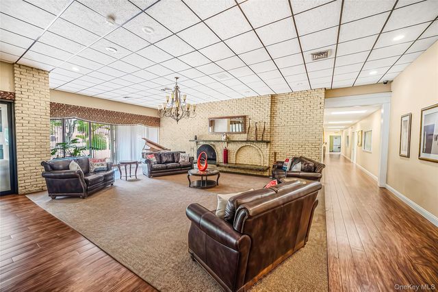 704 Fenway Road, Saint James, NY 11780
