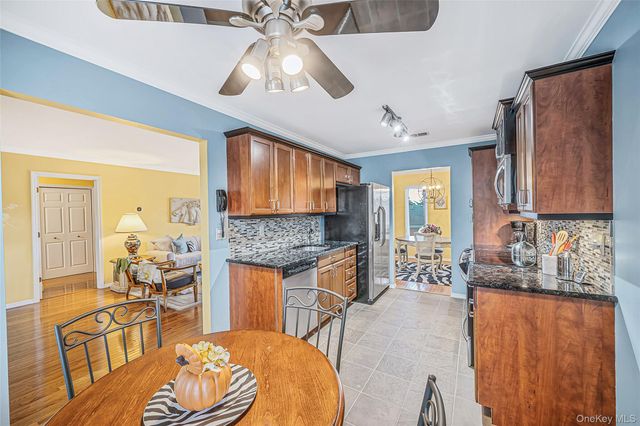 704 Fenway Road, Saint James, NY 11780
