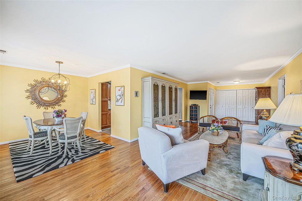 704 Fenway Road, Saint James, NY 11780 — photo 4