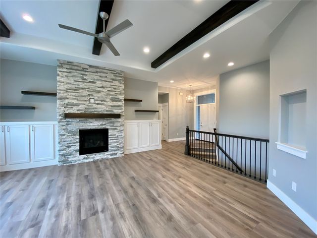 60 S Seven Oaks Road, North Liberty, IA 52317