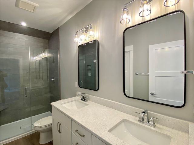 60 S Seven Oaks Road, North Liberty, IA 52317