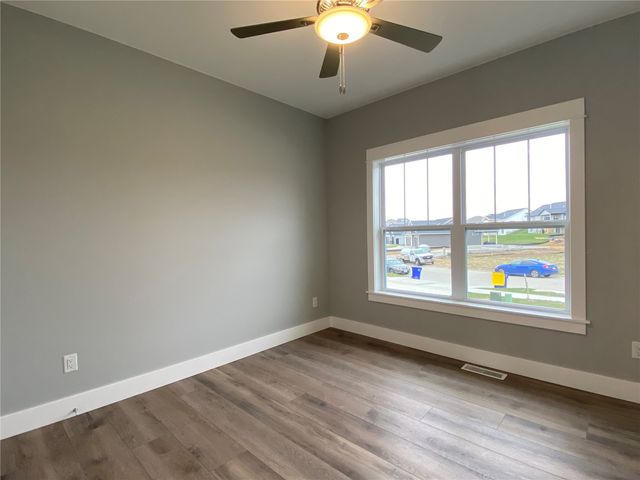 60 S Seven Oaks Road, North Liberty, IA 52317